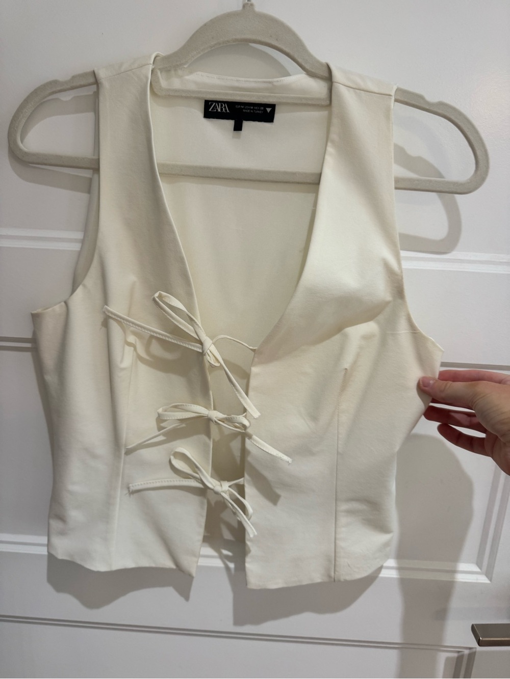 Zara Off-White Tie-Front Sleeveless Vest Top
